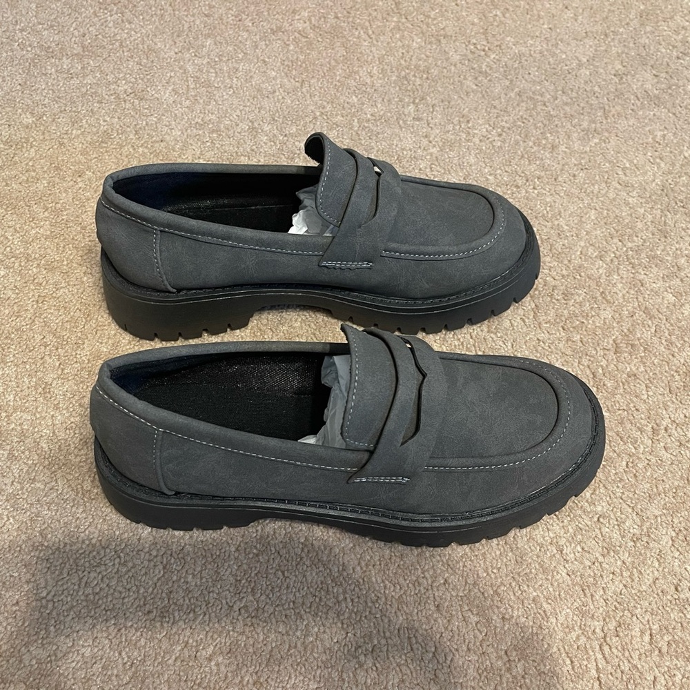 Womens Gray Loafers